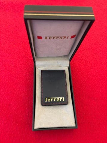 Ferrari - Sigarenknipper - Staal, Lamsvel, Nieuw