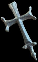 Byzantijns Middeleeuwse kruis hanger uit de 6e–8e eeuw na, Antiek en Kunst