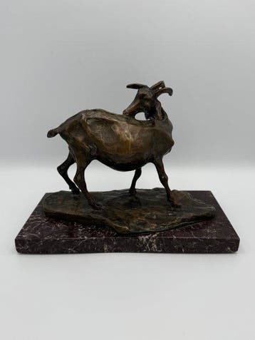 Robert Greter - sculptuur, Capretta - 18 cm - Gepatineerd