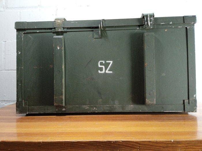 Kist - Grote militaire kist - Hout, Metaal, Antiek en Kunst, Antiek | Wandborden en Tegels