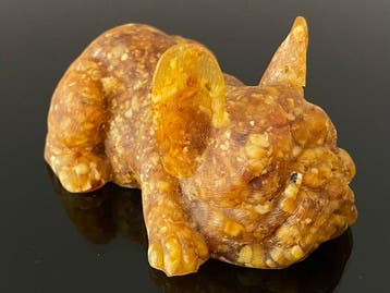 De Loyale Metgezel – Franse Bulldog Baltisch Amber Beeldje