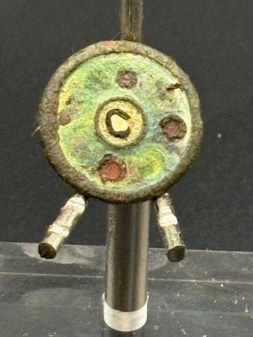 Romain antique, Empire Bronze Fibule discoïde à décoration