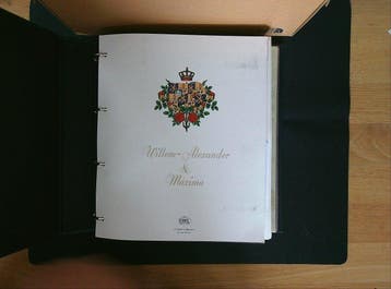 Monde - Collection noble de la Maison royale, Gestempeld