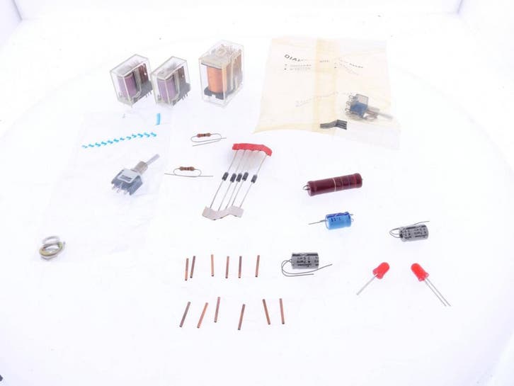 Set relais en elektronica 45050 #5069 (Alle schalen), Hobby en Vrije tijd, Modeltreinen | Overige schalen, Overige typen, Gebruikt