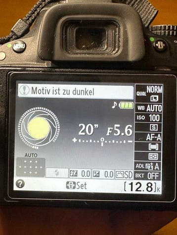 Nikon D5100/Nikon AF-S DX NIKKOR 18–55 mm VR II Objektiv