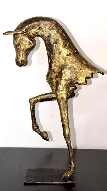 Abdoulaye Derme - sculptuur, Cheval cabré - 33 cm - Verguld