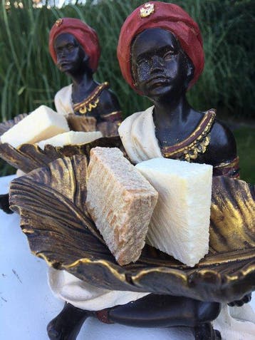 Sculpture, Soap chocolate bowls - 15 cm - Résine