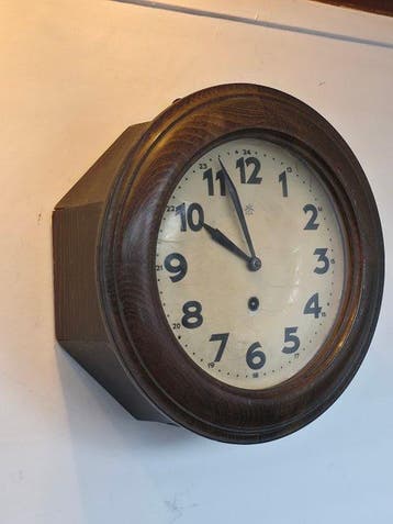Pendule à balancier - Junghans (1937) - Bois, Laiton -