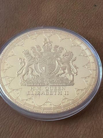 Wereld. Medal ND Ultragigant Elizabeth II, 376g (Zonder