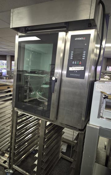 Leventi ovens in auction bakery, Gebruikt, Ovens, Microgolfovens en Steamers
