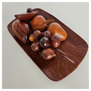 Decoratief ornament - Handgesneden houten fruitset op tray