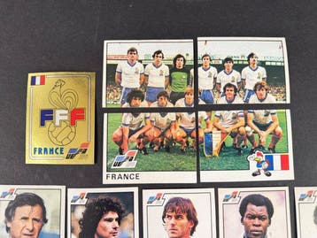 1984 Panini #32/56 Euro 84 - France complete team with Badge