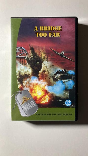 A BRIDGE TOO FAR (VHS), Gebruikt