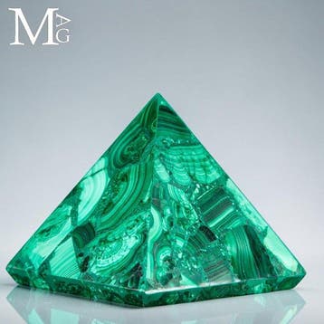 Pyramide en malachite naturelle - Technique de mosaïque