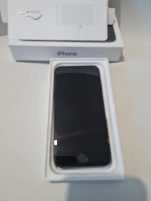 Apple iPhone SE (2020, 2nd Generation) – 64 GB – Black –, Games en Spelcomputers, Spelcomputers | Overige Accessoires