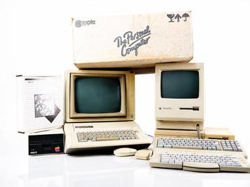 Apple Macintosh Plus 1MB & Apple IIe mit original Verpackung
