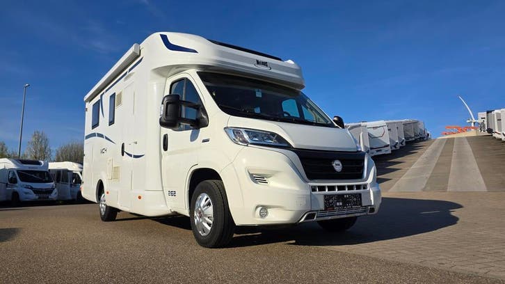 McLouis Mc4 262 slechts 23963 km, hef- en queensbed 72134, Caravanes & Camping, Camping-cars