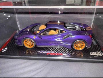 BBR 1:18 - Modelauto - Ferrari 488 pista Arabian purple