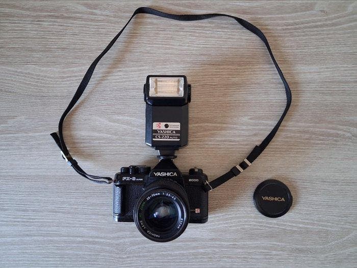 Yashica FX-3 super 2000 + 3.5-4.5/35-70mm + Flash CS-220, TV, Hi-fi & Vidéo, Appareils photo analogiques