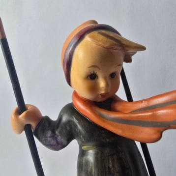 Goebel - Beeldje - Hummel 59 - Skier - TMK3 - Keramiek,