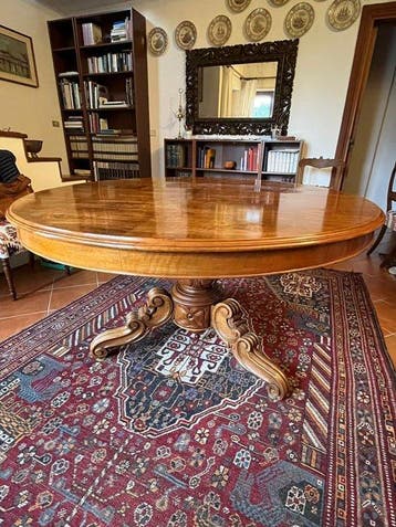 Eettafel - Walnoot - Rond zeil met chiavarda
