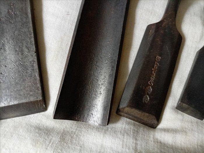 12 outils de menuisier charpentier - Werkgereedschap (12), Antiek en Kunst, Antiek | Wandborden en Tegels