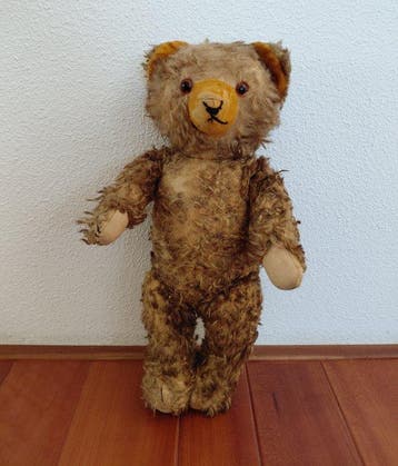 Unknown Manufacturers - Teddybeer - Two Jointed Teddy Bears