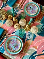 Tafelkleed met een patroon in felle kleuren voor ruime