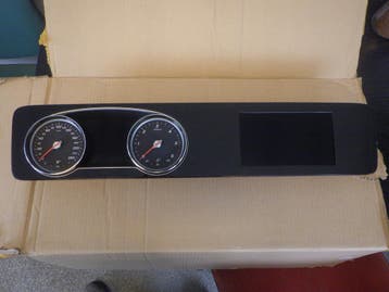 Mercedes E W213 dashboard display screen EU, Auto-onderdelen, Dashboard en Schakelaars, Verzenden, Gebruikt