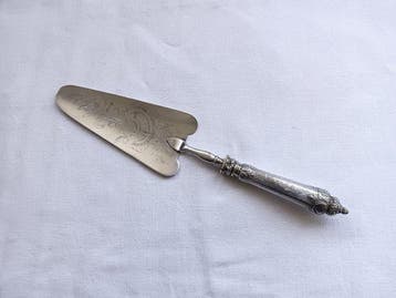 Gebakschep - .950 zilver - Minervas Hoofd
