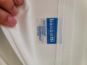 Bassetti tweepersoons lakenset, met handgeborduurde details,