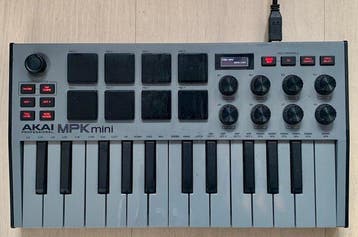 Akai - MKP Mini MK3 [Special Edition Grey] - -, Muziek en Instrumenten, Nieuw