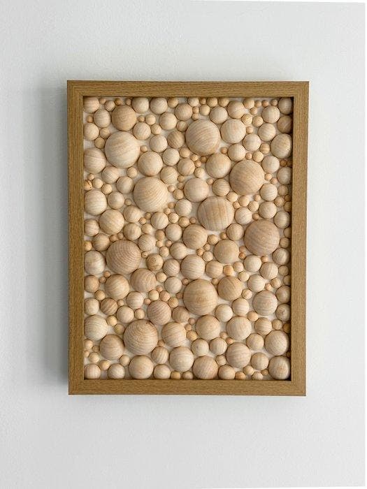 Pilari Helsinki - Relief, Field of Wooden Spheres - 40 cm -, Antiek en Kunst, Kunst | Designobjecten
