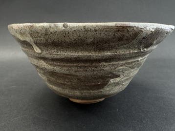 Kato Shuntai - Theekom - Steengoed - Sculpturale kegelvorm